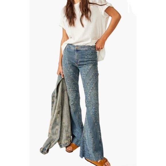 Free People We The Free Mermaid Mid-Rise Flare Jeans Sz 30 Patchwork Hippie Cher - Picture 4 of 12